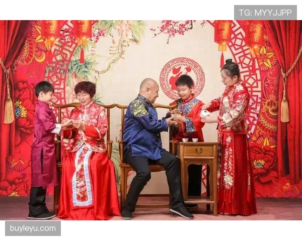 孔令辉这人，赛场上冷静得像机器人，私下生活照却豪得像明星婚礼，刷一张瞬间贫穷感上线