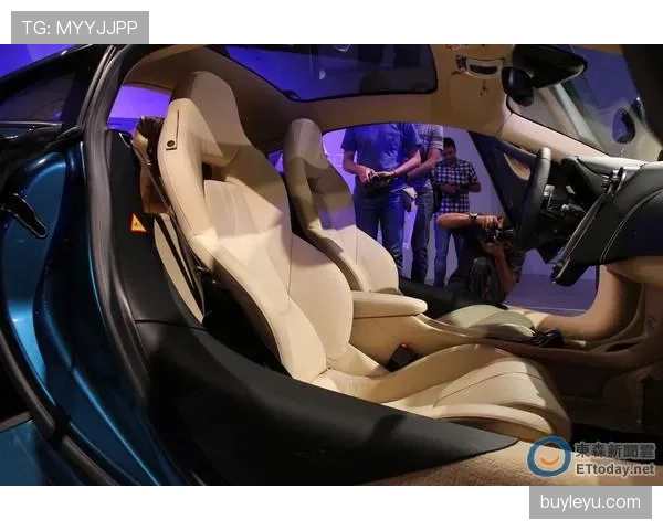 巴洛特利训练迟到被罚，转头晒出新买的限量超跑